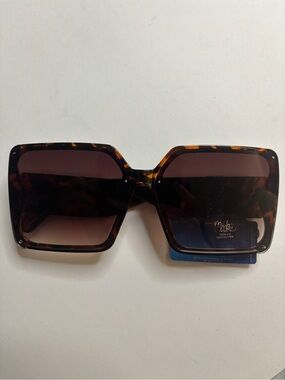 NWT Bob Mackie Oversized Square Tortoiseshell Sunglasses - Brown